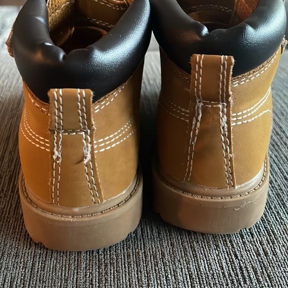 Teeny tiny “Timberlands”! - Picture 2 of 7